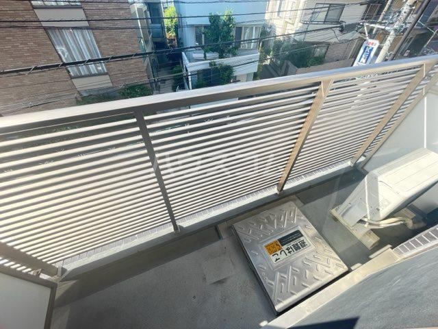 14/23 バルコニー