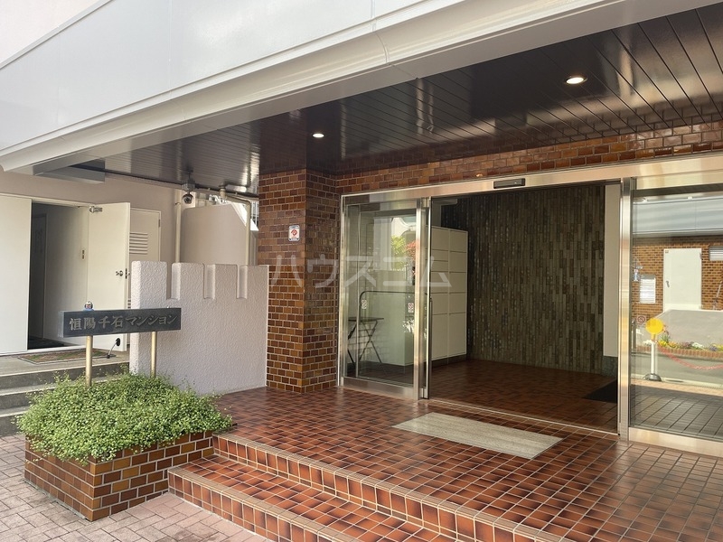 24/29 エントランス