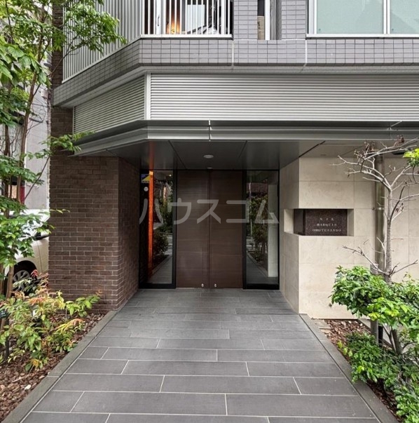 18/22 エントランス