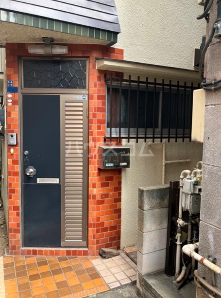 15/21 エントランス