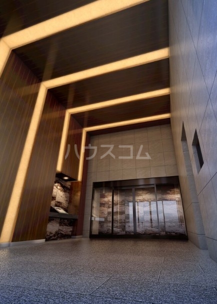 13/16 エントランス