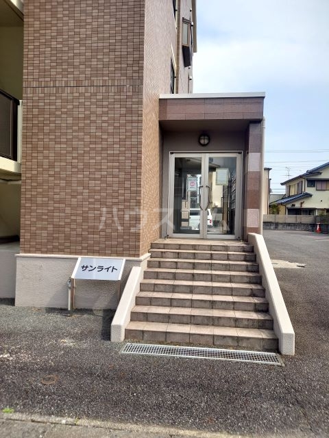 19/21 エントランス