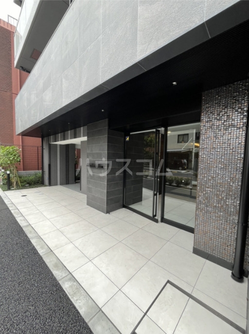 16/26 エントランス