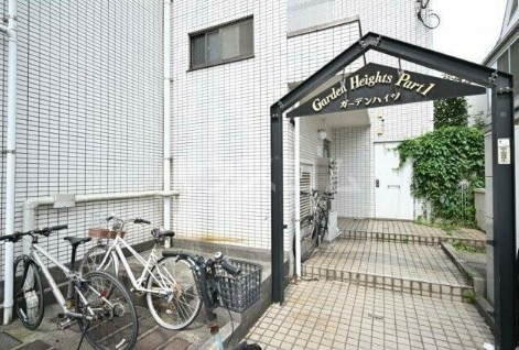 15/18 エントランス