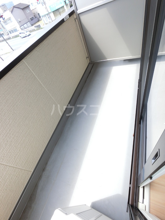 13/22 バルコニー