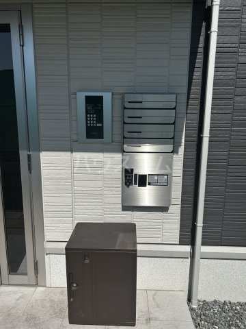 20/23 エントランス