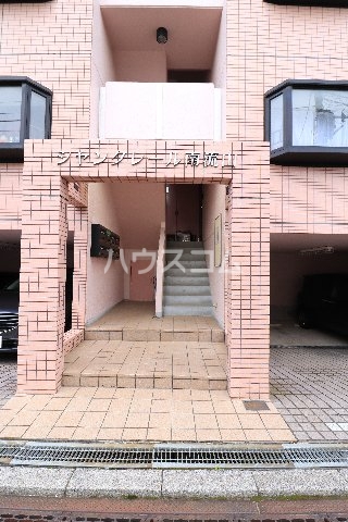 28/30 エントランス