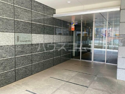 14/17 エントランス