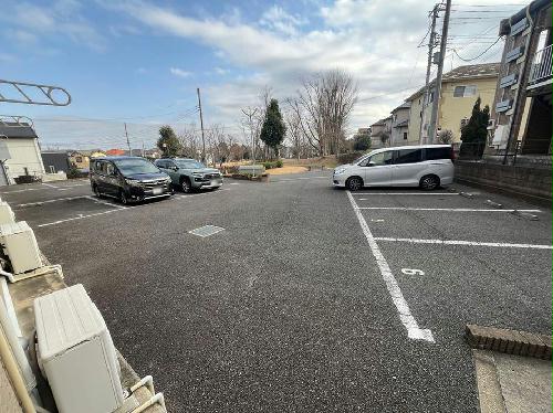 14/23 駐車場
