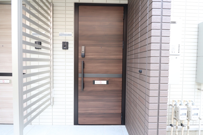 19/30 エントランス