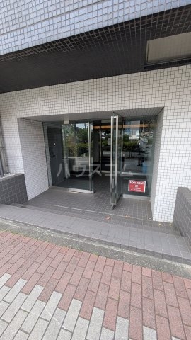 2/5 エントランス
