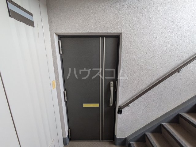 13/30 玄関
