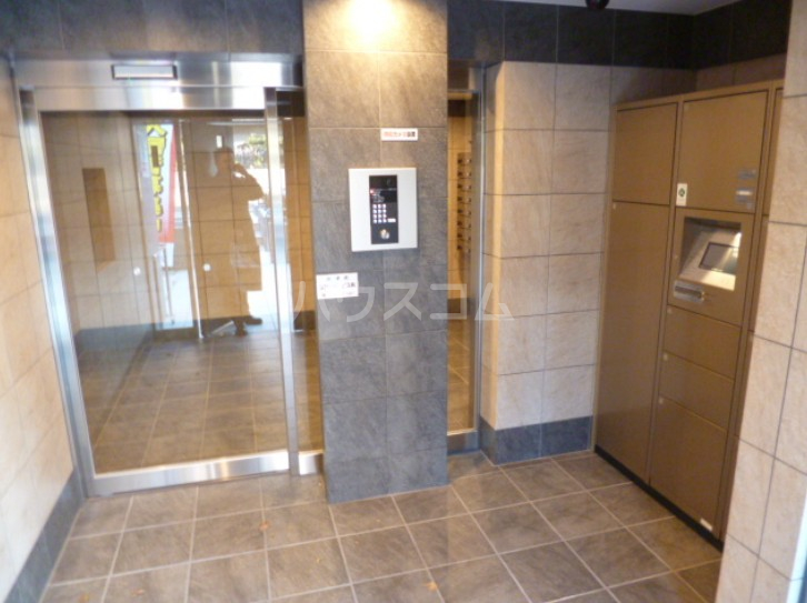 15/26 エントランス