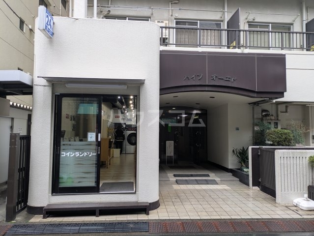 20/27 エントランス