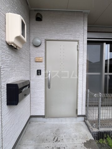 21/30 エントランス