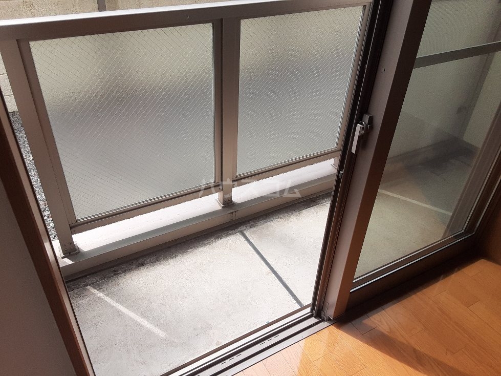 23/30 バルコニー