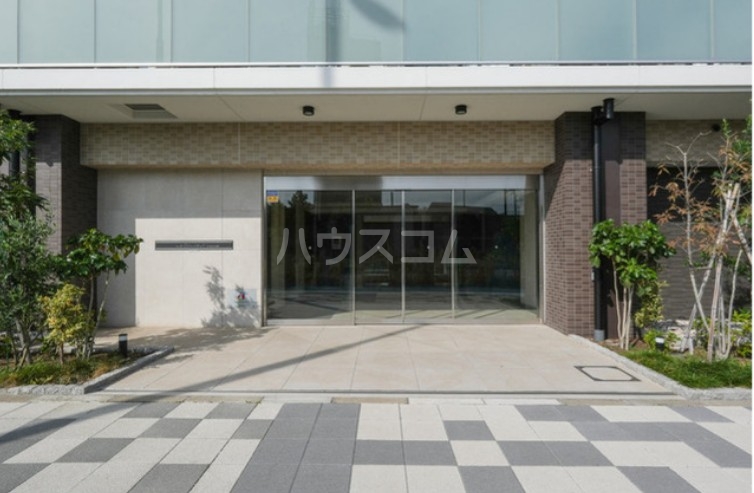 17/18 エントランス