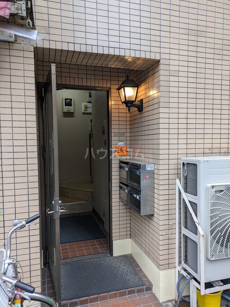 17/21 エントランス