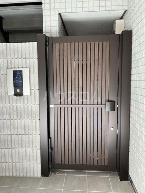 19/20 エントランス