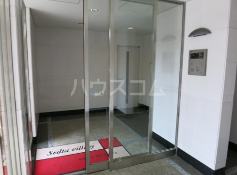 16/18 エントランス