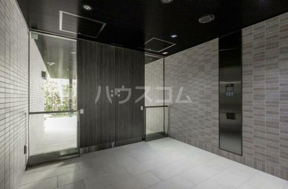 14/25 エントランス