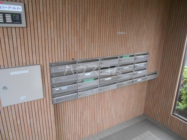 22/25 エントランス