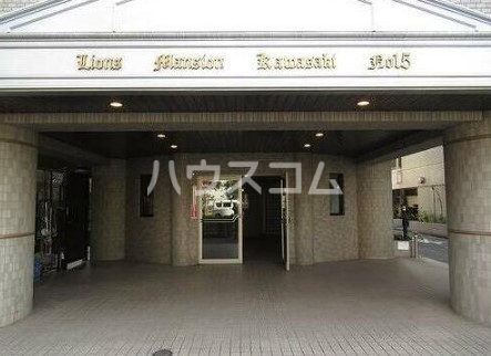 2/3 エントランス