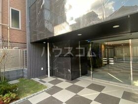 16/17 エントランス