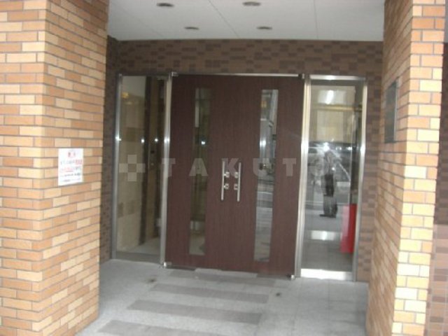 16/25 エントランス