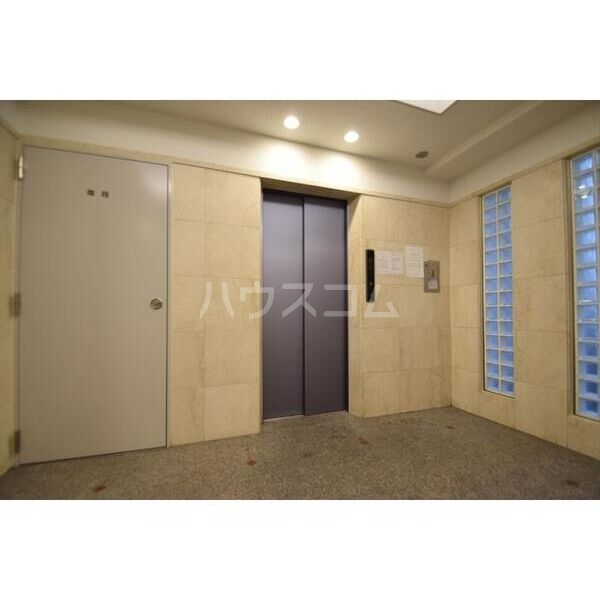 29/30 エントランス