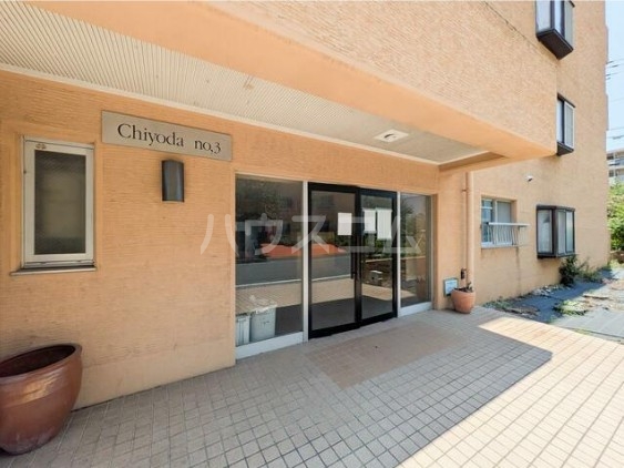 14/19 エントランス