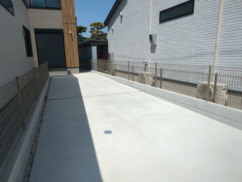2/6 駐車場