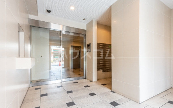 14/15 エントランス