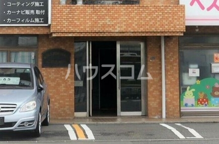 22/26 エントランス