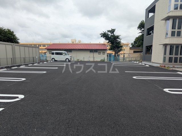 25/30 駐車場