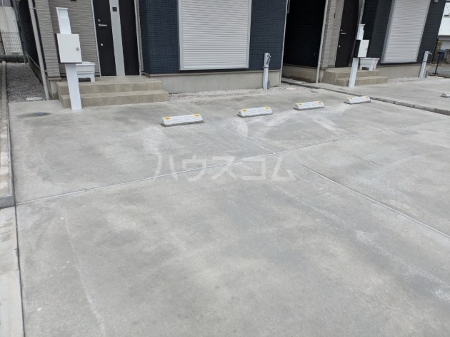 2/5 駐車場