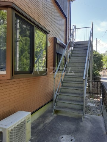 19/24 エントランス