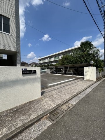 26/30 エントランス