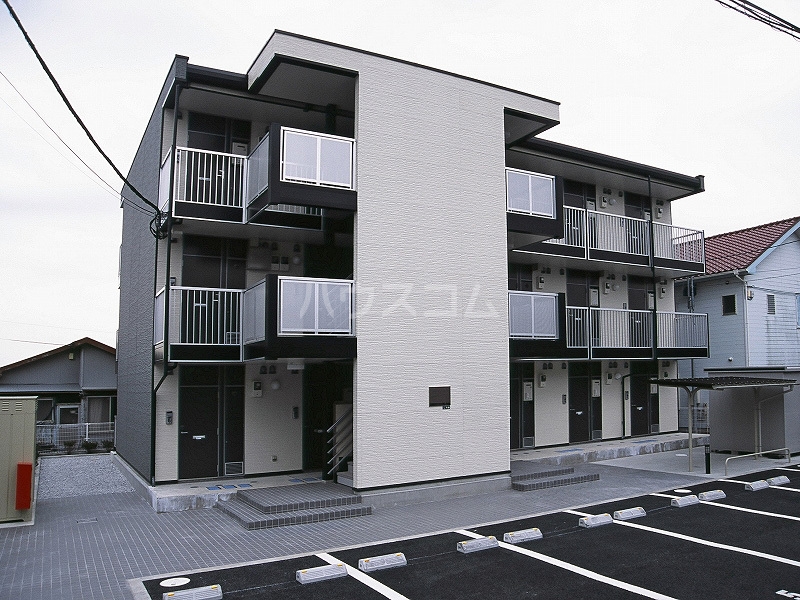 20/21 エントランス