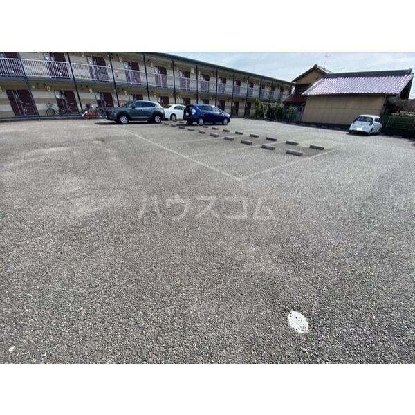 19/26 駐車場