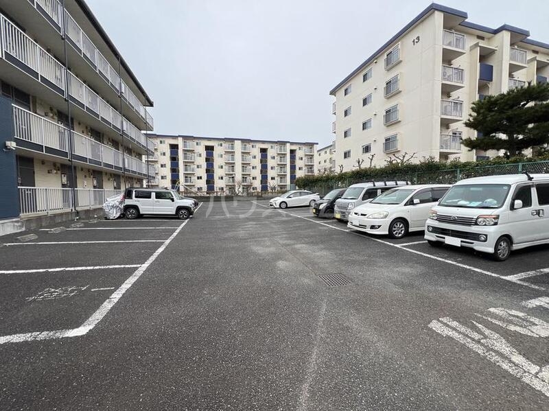 14/15 駐車場