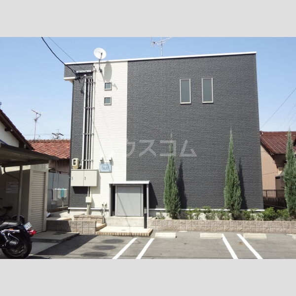 13/20 駐車場