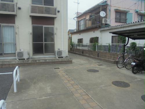 14/14 駐車場