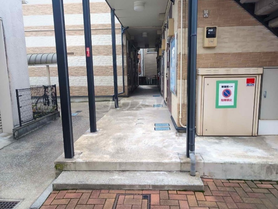 17/21 エントランス