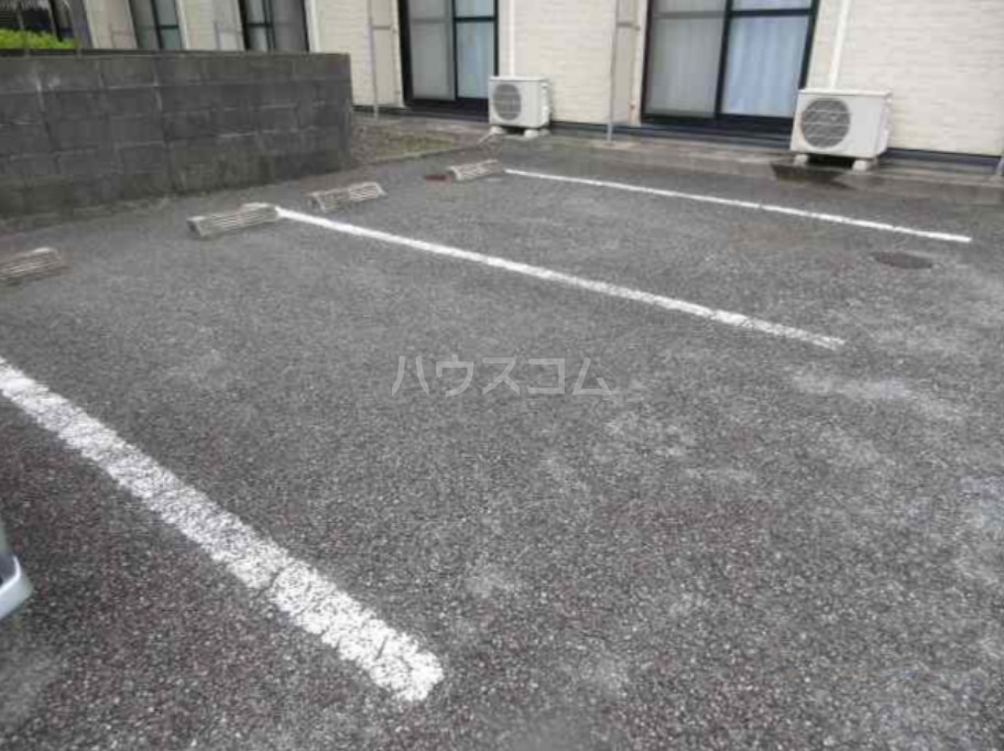 20/21 駐車場