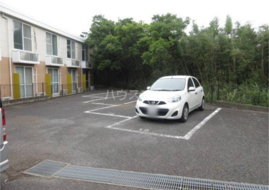 2/2 駐車場