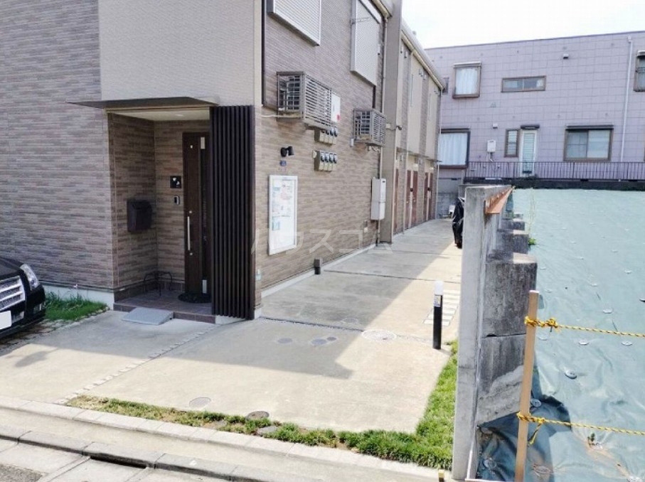 15/21 エントランス