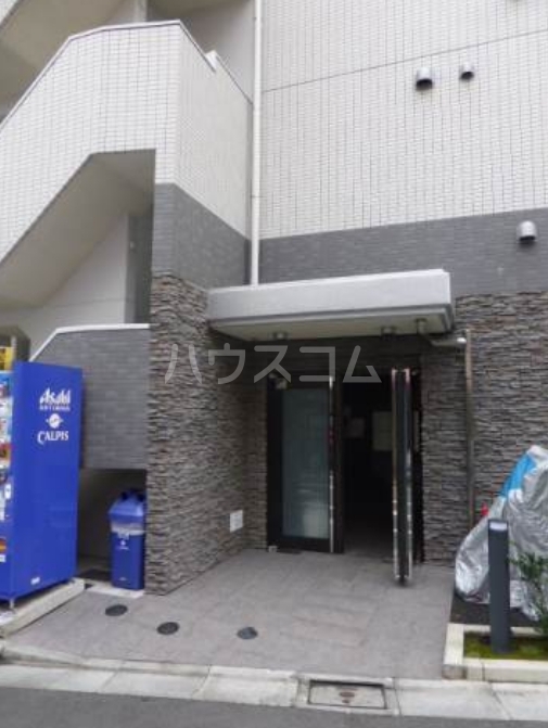 2/2 エントランス