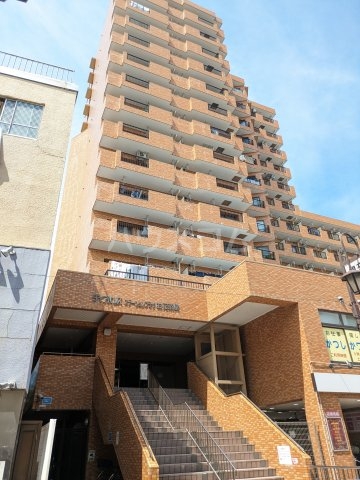 21/30 エントランス