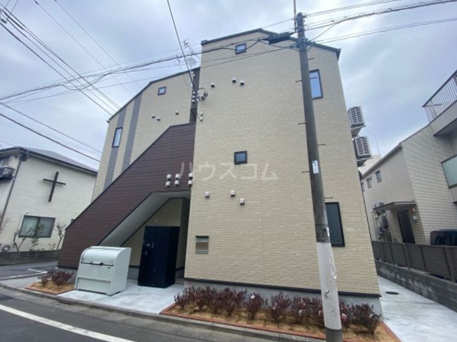 2/4 エントランス